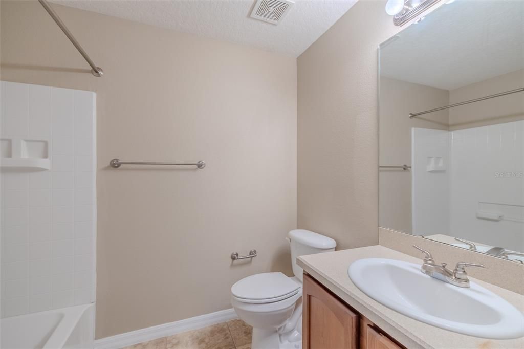 Active With Contract: $270,000 (3 beds, 2 baths, 1864 Square Feet)