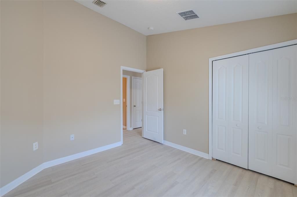 Active With Contract: $270,000 (3 beds, 2 baths, 1864 Square Feet)