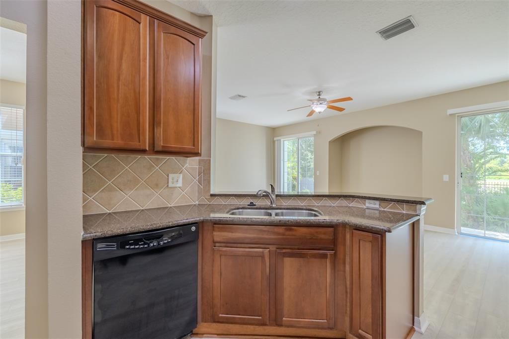 Active With Contract: $270,000 (3 beds, 2 baths, 1864 Square Feet)