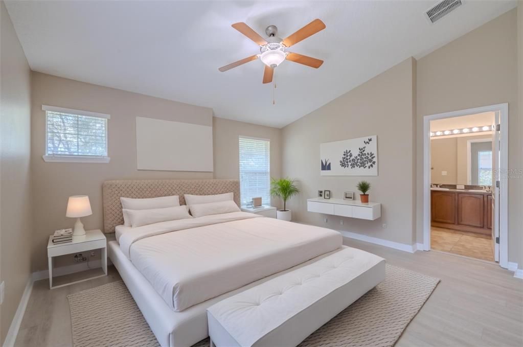 Active With Contract: $270,000 (3 beds, 2 baths, 1864 Square Feet)