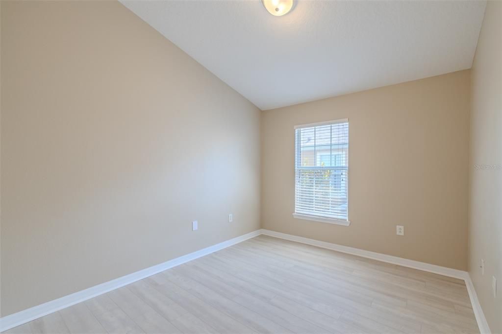 Active With Contract: $270,000 (3 beds, 2 baths, 1864 Square Feet)