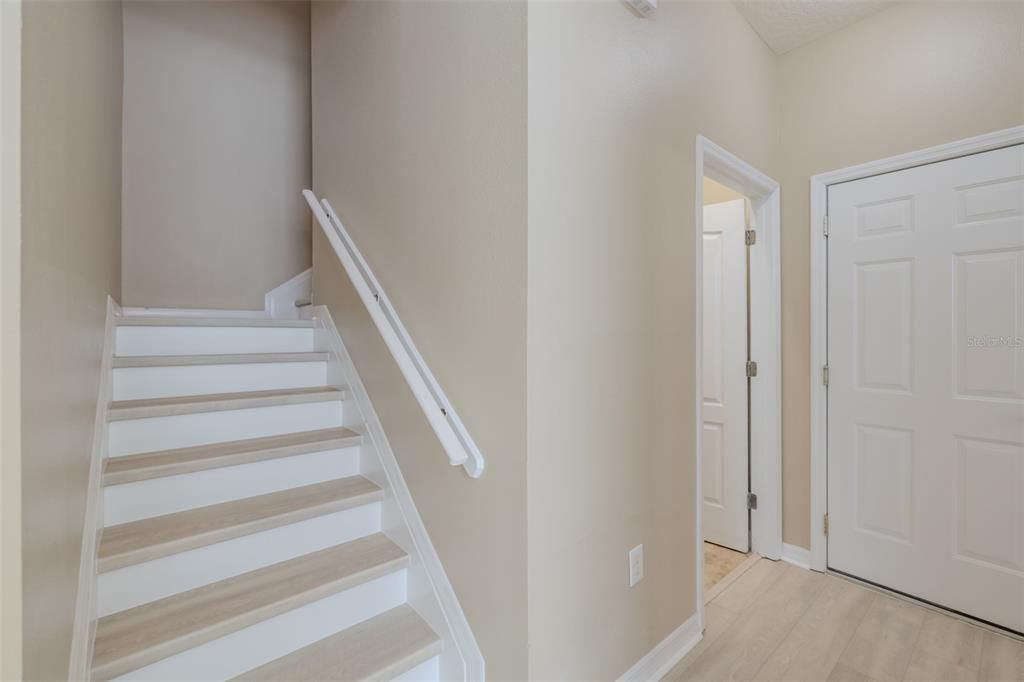 Active With Contract: $270,000 (3 beds, 2 baths, 1864 Square Feet)