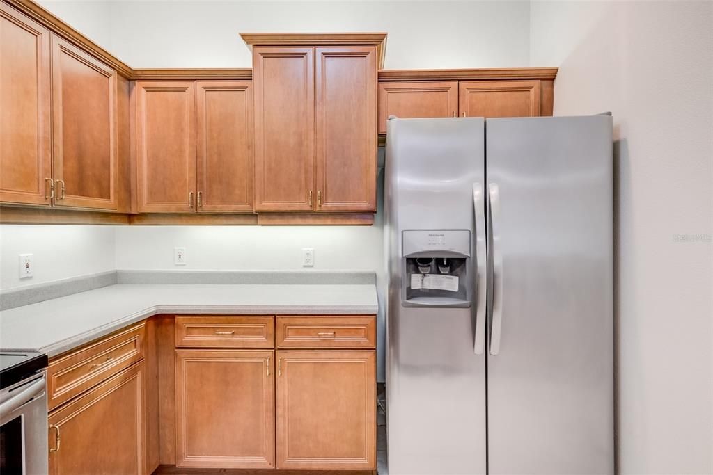 На продажу: $265,000 (2 спален, 2 ванн, 1393 Квадратных фут)