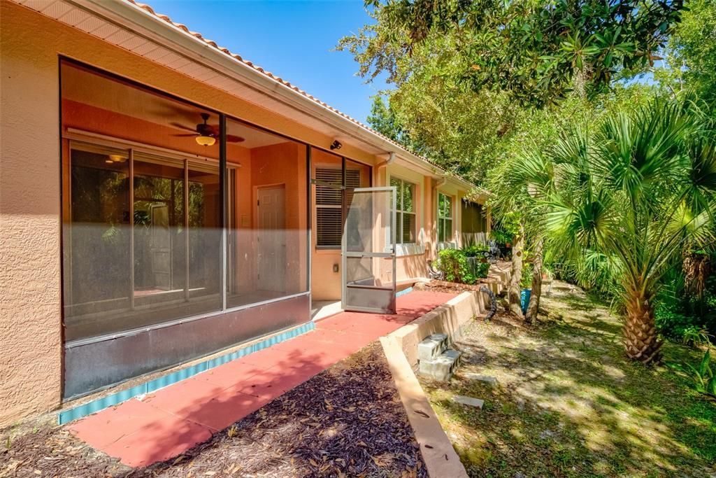 На продажу: $265,000 (2 спален, 2 ванн, 1393 Квадратных фут)