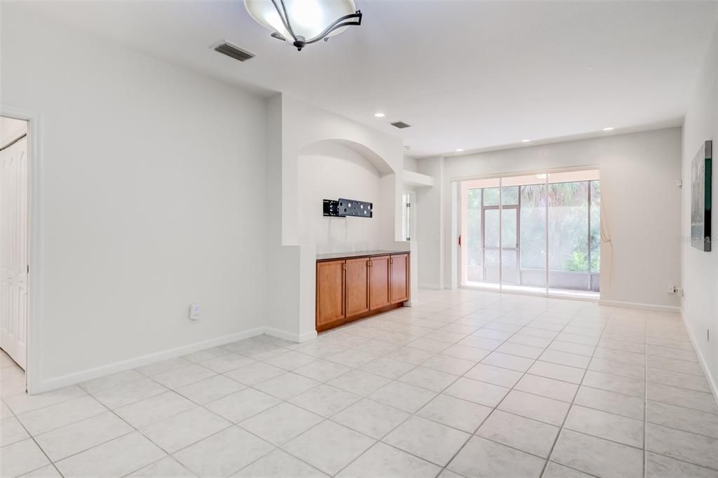 На продажу: $265,000 (2 спален, 2 ванн, 1393 Квадратных фут)