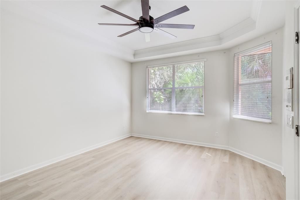 На продажу: $265,000 (2 спален, 2 ванн, 1393 Квадратных фут)