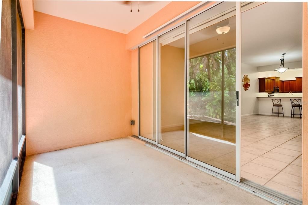 На продажу: $265,000 (2 спален, 2 ванн, 1393 Квадратных фут)