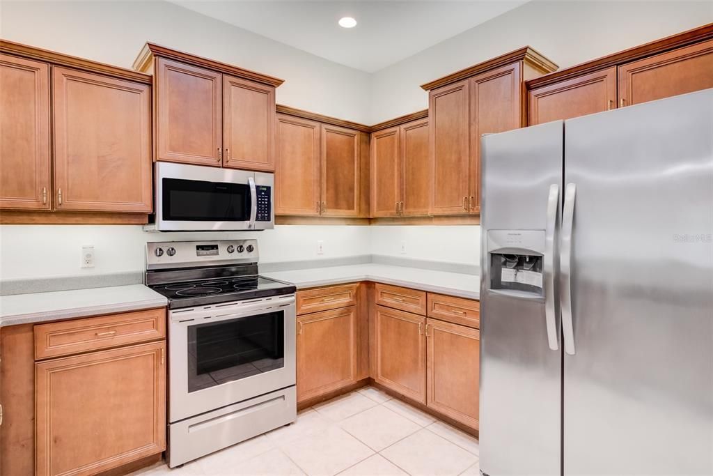 На продажу: $265,000 (2 спален, 2 ванн, 1393 Квадратных фут)