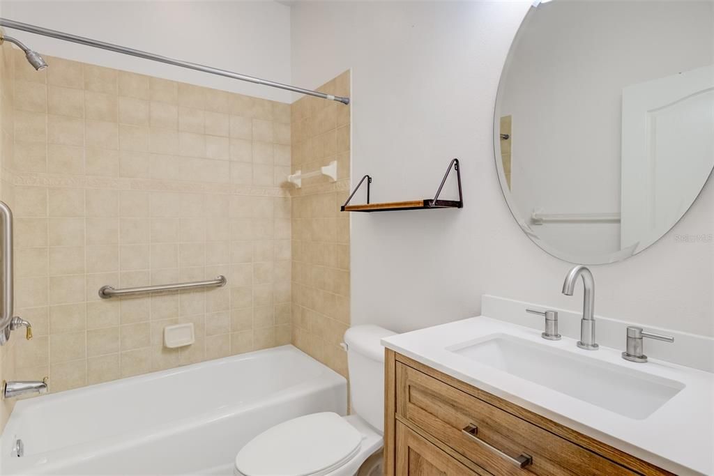 На продажу: $265,000 (2 спален, 2 ванн, 1393 Квадратных фут)