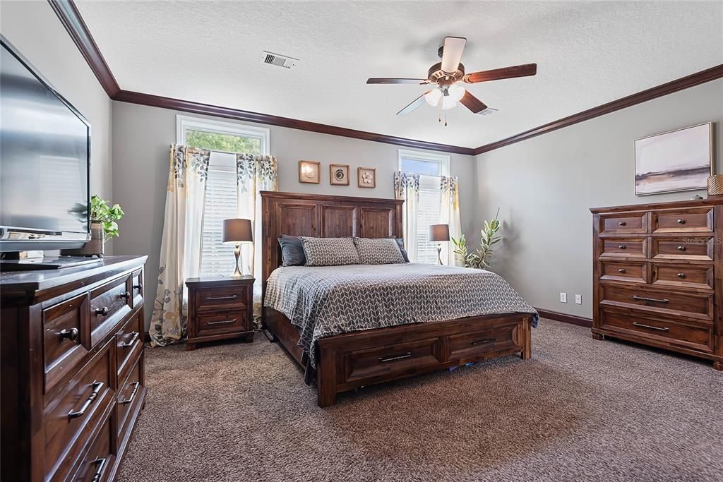 На продажу: $399,000 (4 спален, 2 ванн, 2295 Квадратных фут)