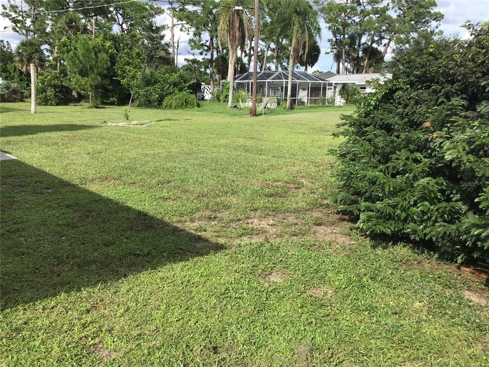 合同活跃: $229,000 (2 贝兹, 2 浴室, 1283 平方英尺)