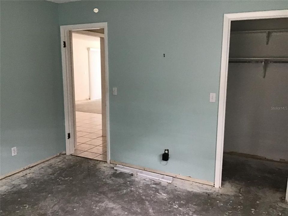 合同活跃: $229,000 (2 贝兹, 2 浴室, 1283 平方英尺)