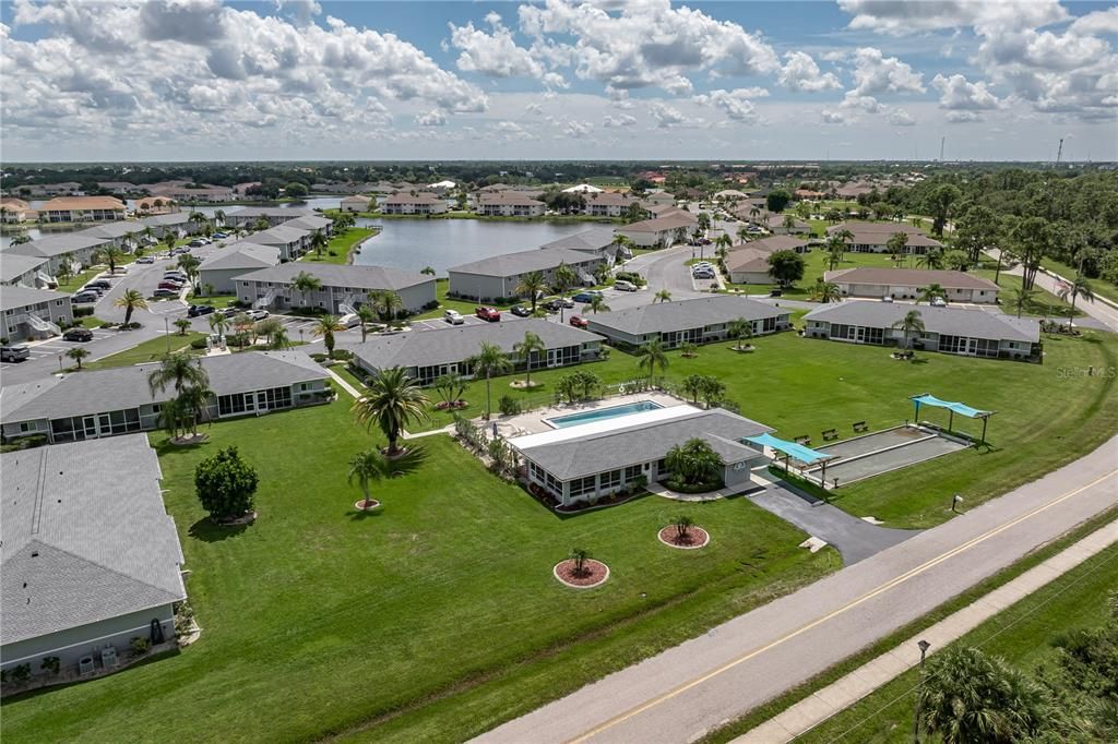 На продажу: $166,500 (2 спален, 2 ванн, 1064 Квадратных фут)