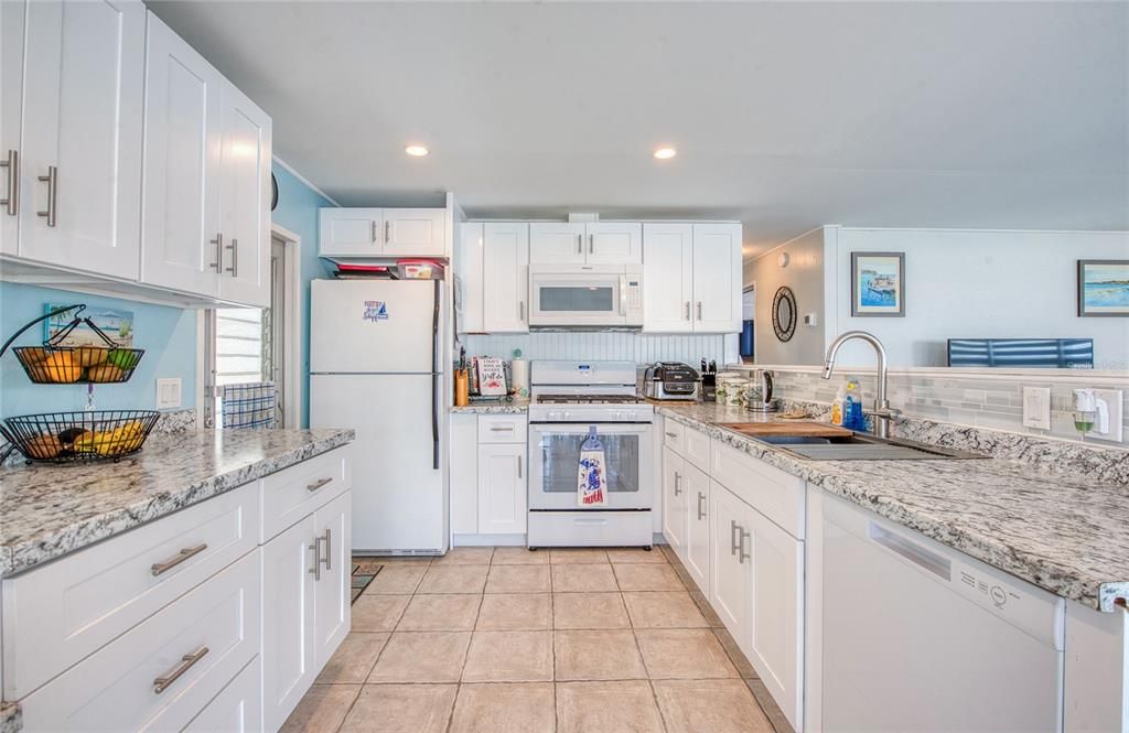 En Venta: $299,999 (2 camas, 2 baños, 1036 Pies cuadrados)