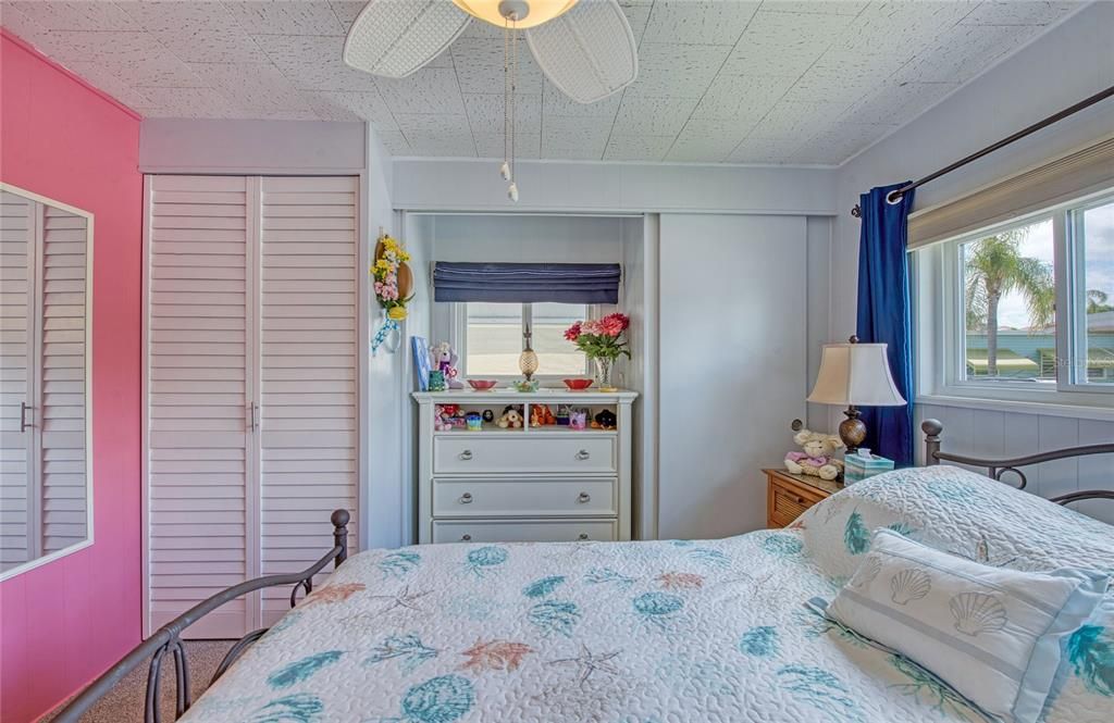 En Venta: $299,999 (2 camas, 2 baños, 1036 Pies cuadrados)