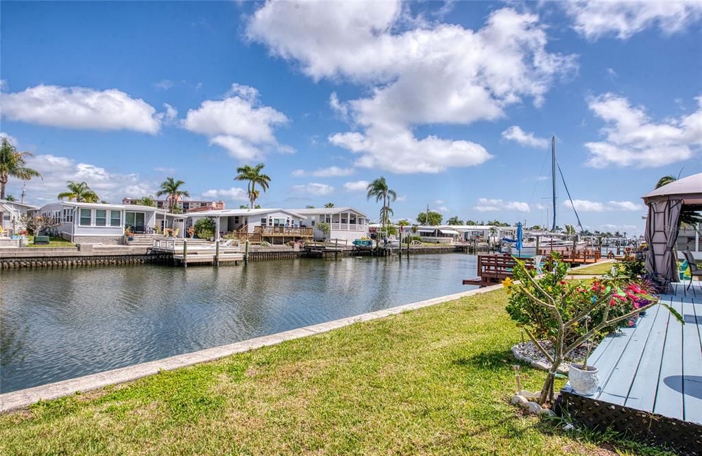 En Venta: $299,999 (2 camas, 2 baños, 1036 Pies cuadrados)