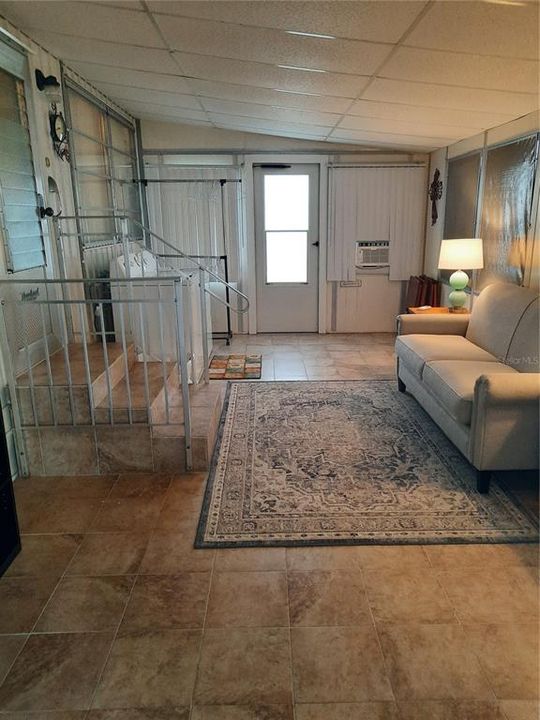 For Sale: $18,000 (1 beds, 1 baths, 620 Square Feet)