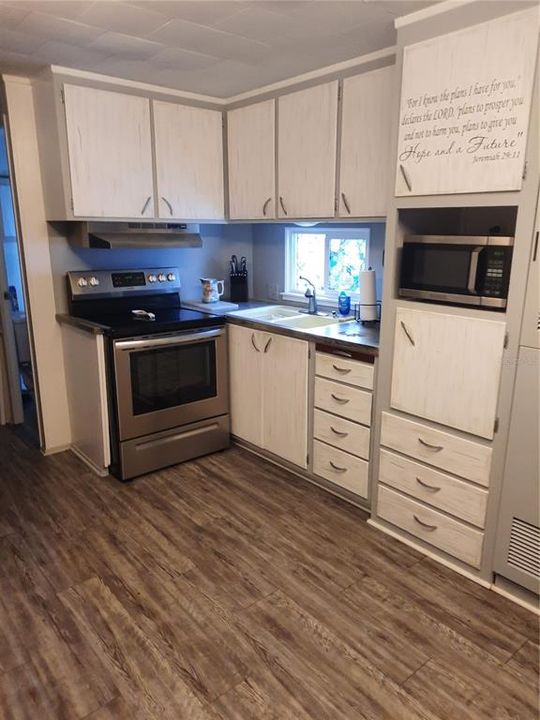 For Sale: $18,000 (1 beds, 1 baths, 620 Square Feet)