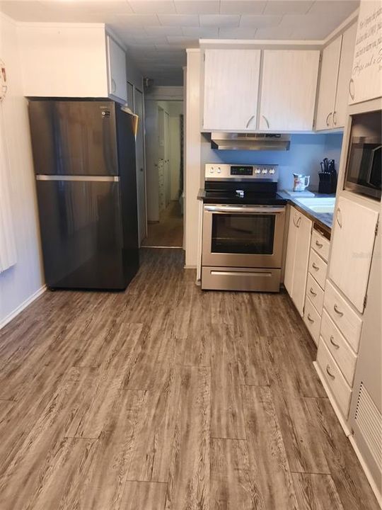 For Sale: $18,000 (1 beds, 1 baths, 620 Square Feet)