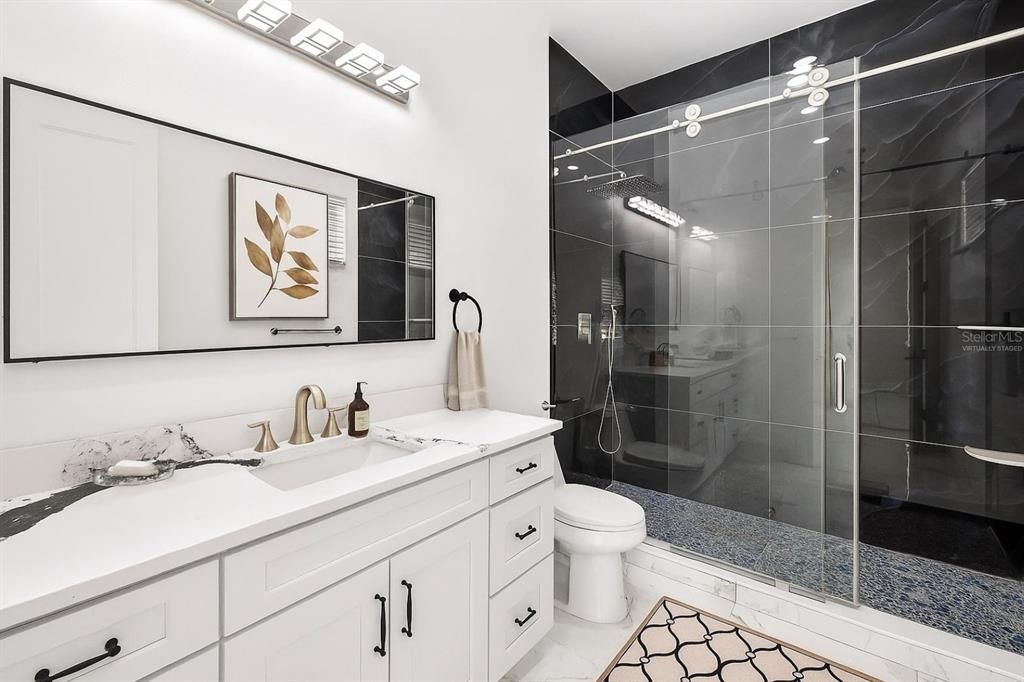 For Sale: $975,000 (4 beds, 3 baths, 3000 Square Feet)