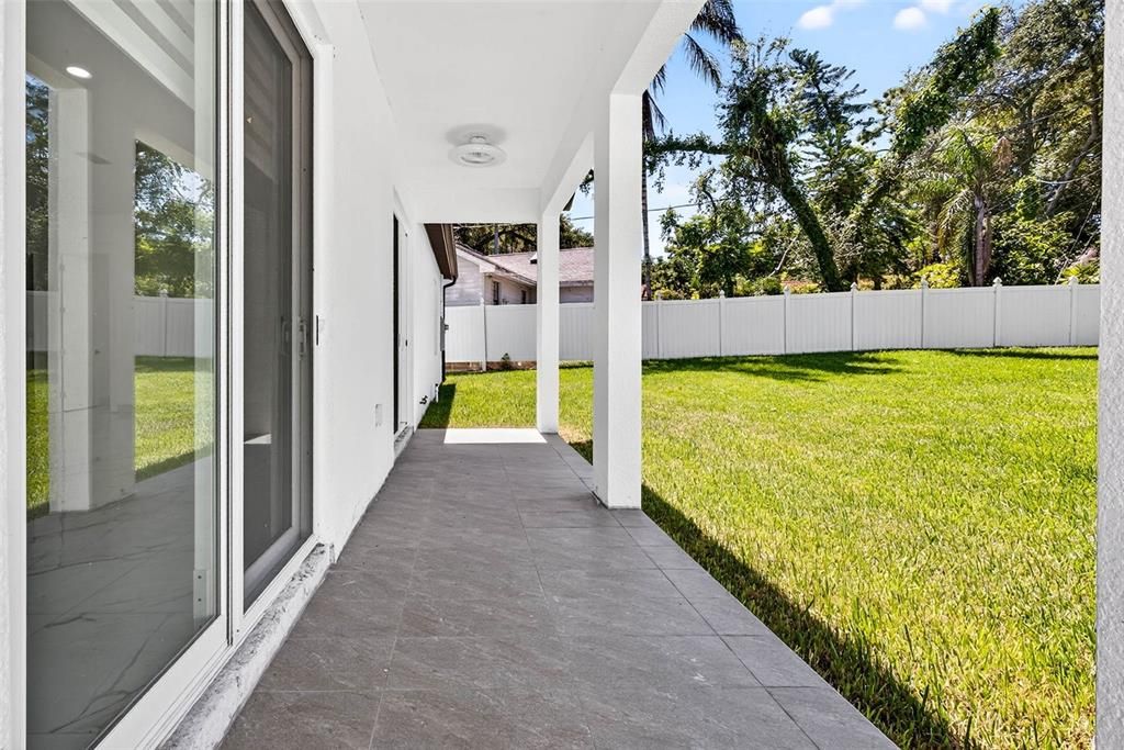 For Sale: $975,000 (4 beds, 3 baths, 3000 Square Feet)