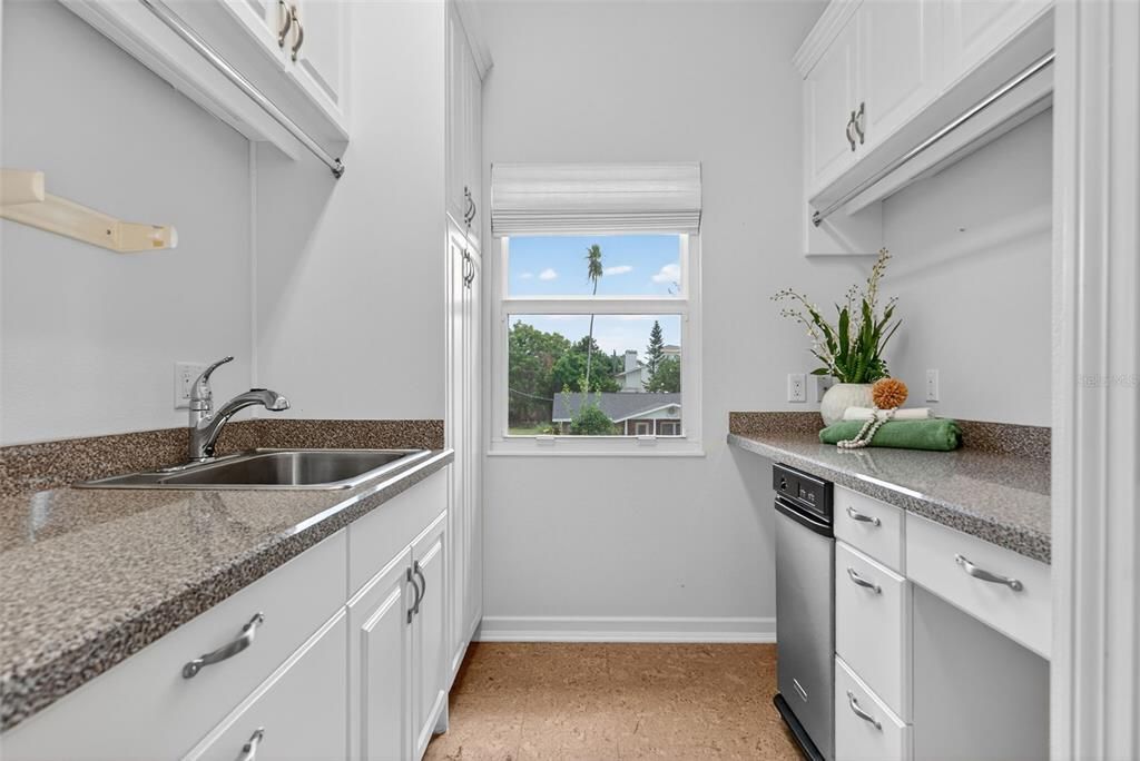 待售: $1,875,000 (4 贝兹, 3 浴室, 3442 平方英尺)