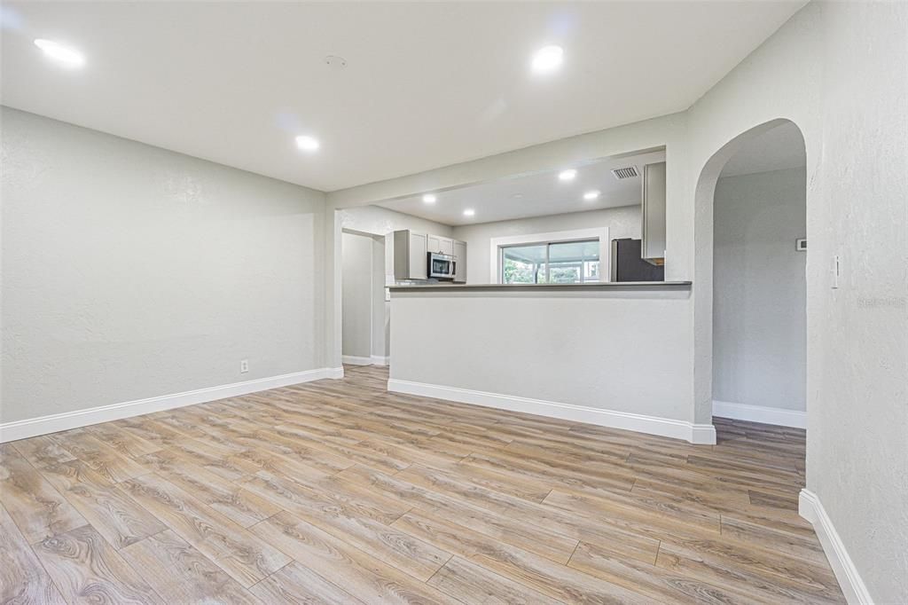 En Venta: $317,000 (3 camas, 1 baños, 1104 Pies cuadrados)