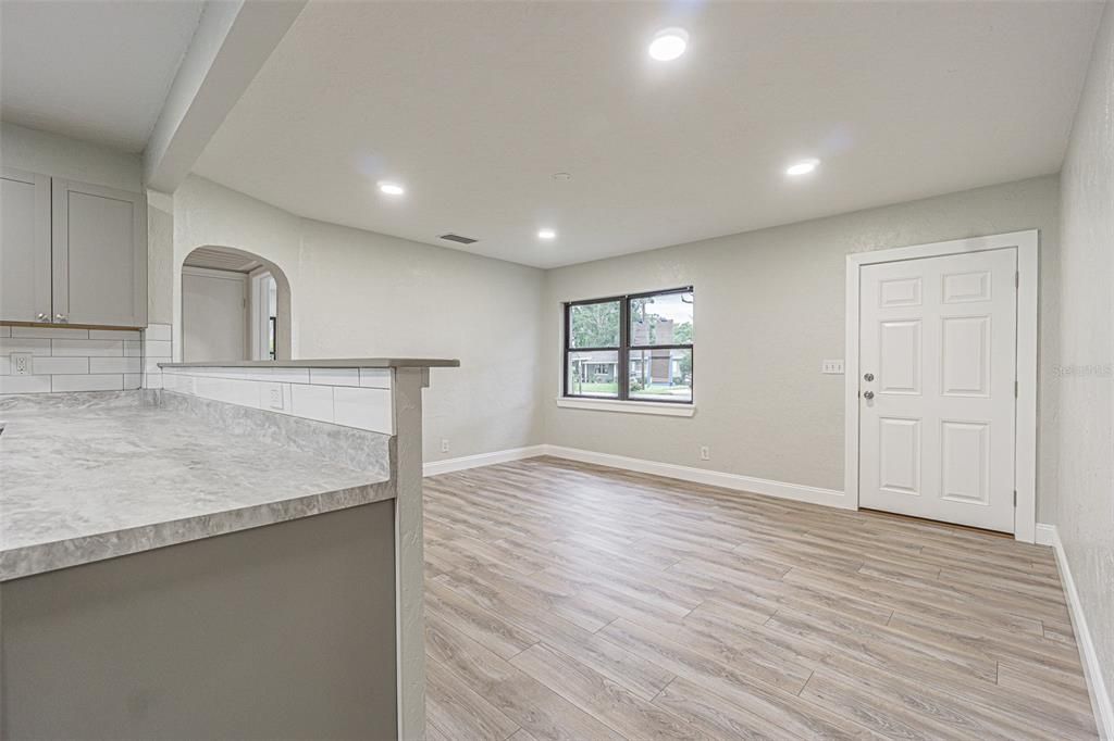 En Venta: $317,000 (3 camas, 1 baños, 1104 Pies cuadrados)