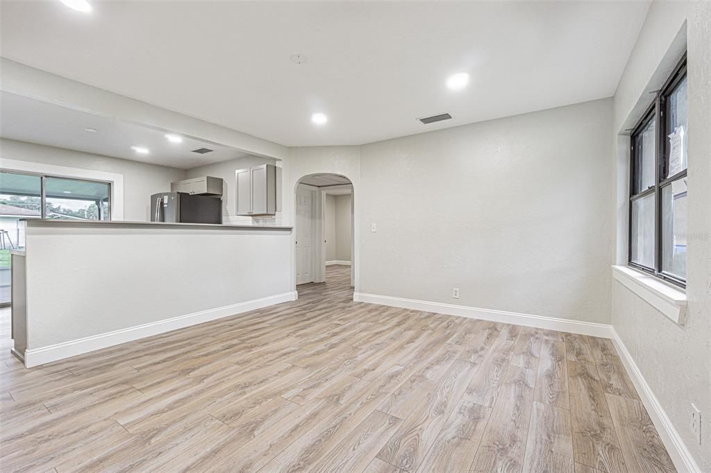 En Venta: $317,000 (3 camas, 1 baños, 1104 Pies cuadrados)