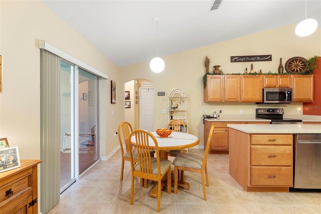 На продажу: $509,000 (4 спален, 2 ванн, 2256 Квадратных фут)