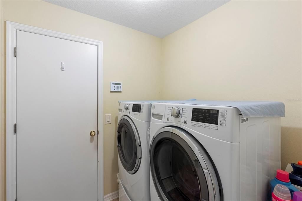 На продажу: $509,000 (4 спален, 2 ванн, 2256 Квадратных фут)