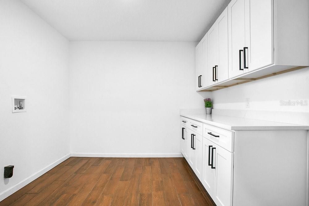 合同活跃: $399,900 (3 贝兹, 2 浴室, 1689 平方英尺)