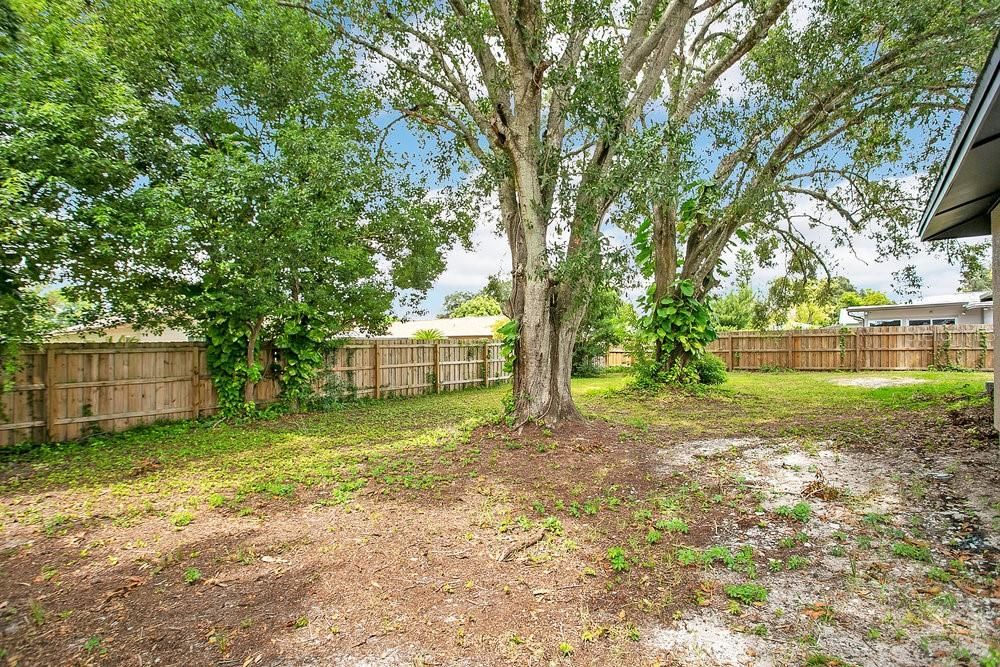 合同活跃: $399,900 (3 贝兹, 2 浴室, 1689 平方英尺)