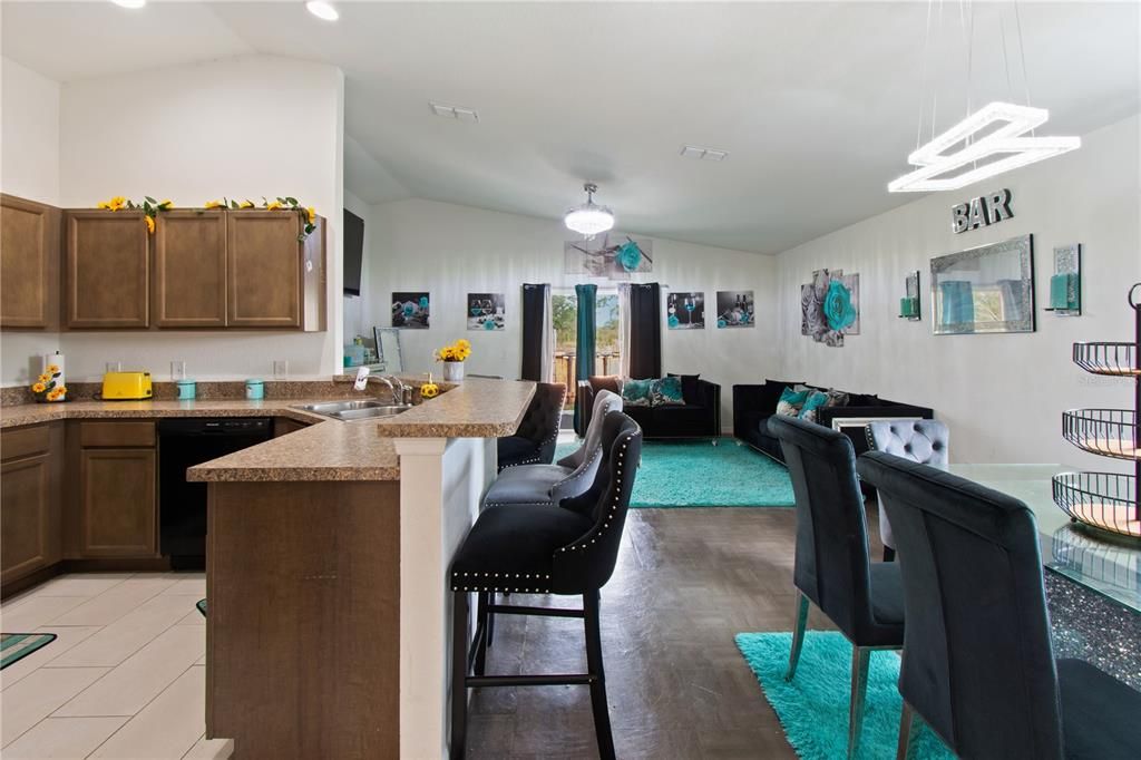 For Sale: $312,900 (5 beds, 2 baths, 1709 Square Feet)