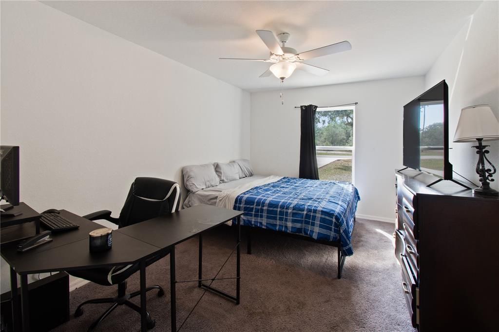 For Sale: $312,900 (5 beds, 2 baths, 1709 Square Feet)