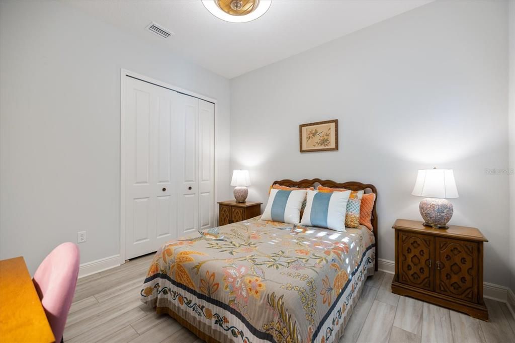 合同活跃: $744,000 (3 贝兹, 3 浴室, 2563 平方英尺)