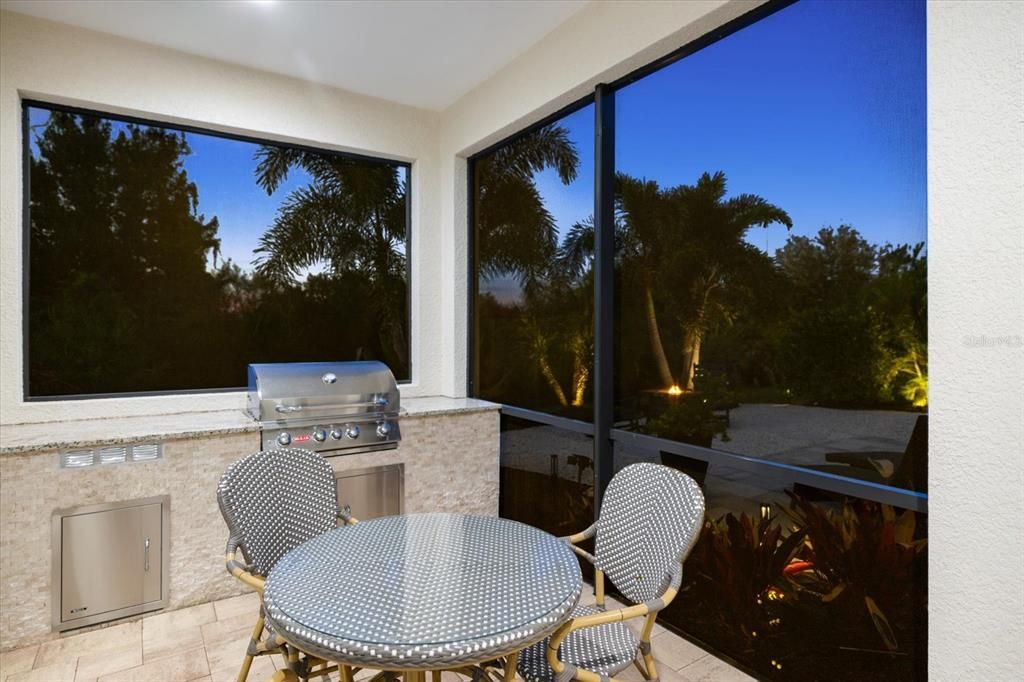 合同活跃: $744,000 (3 贝兹, 3 浴室, 2563 平方英尺)