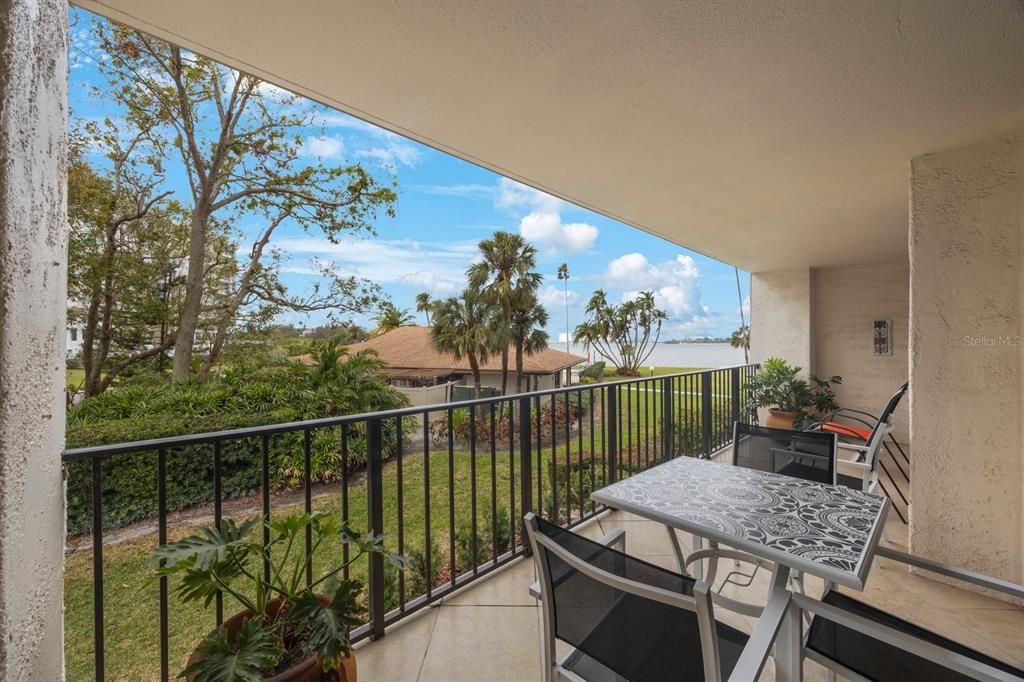 En Venta: $469,900 (2 camas, 2 baños, 1395 Pies cuadrados)