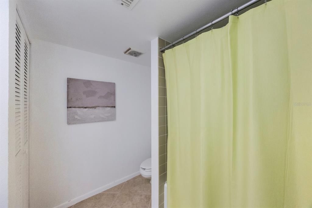 En Venta: $469,900 (2 camas, 2 baños, 1395 Pies cuadrados)