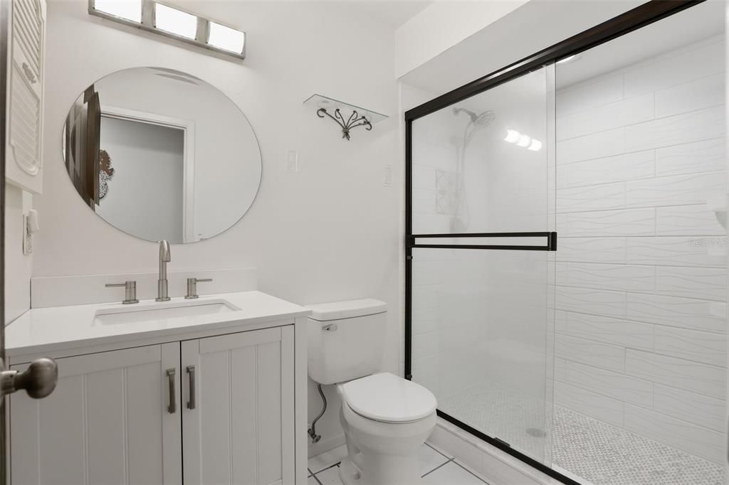 Activo con contrato: $300,000 (3 camas, 2 baños, 1348 Pies cuadrados)