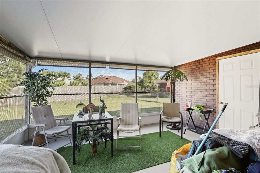 Activo con contrato: $300,000 (3 camas, 2 baños, 1348 Pies cuadrados)