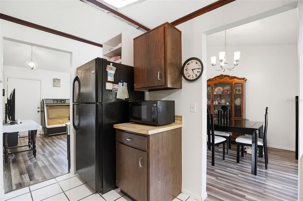 Activo con contrato: $300,000 (3 camas, 2 baños, 1348 Pies cuadrados)