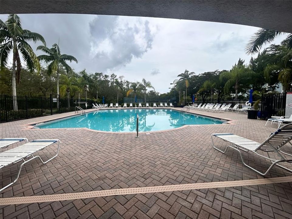 For Rent: $2,200 (3 beds, 2 baths, 1938 Square Feet)