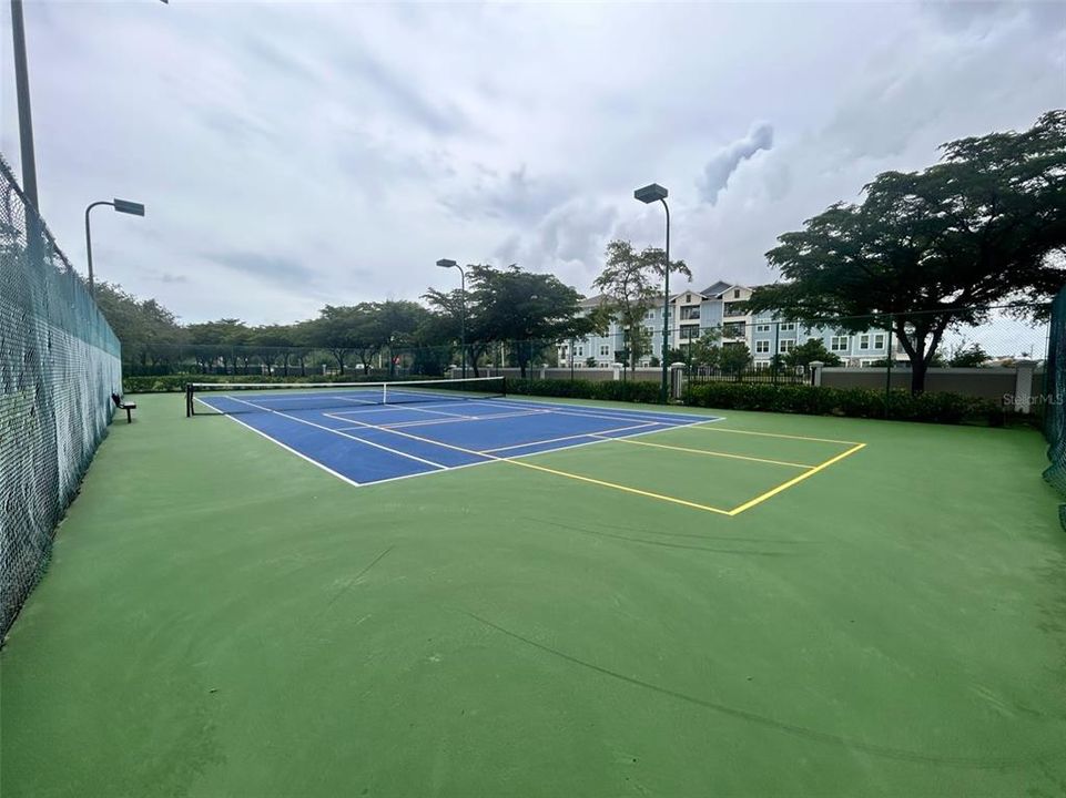 For Rent: $2,200 (3 beds, 2 baths, 1938 Square Feet)