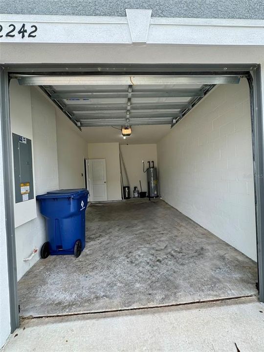 Active With Contract: $1,500 (3 beds, 2 baths, 1673 Square Feet)