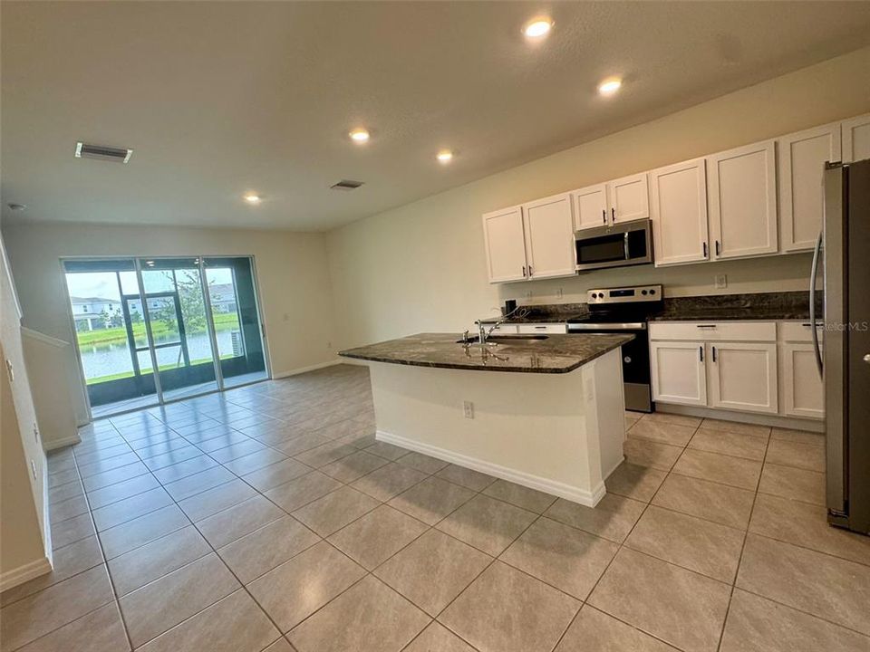 Active With Contract: $1,500 (3 beds, 2 baths, 1673 Square Feet)