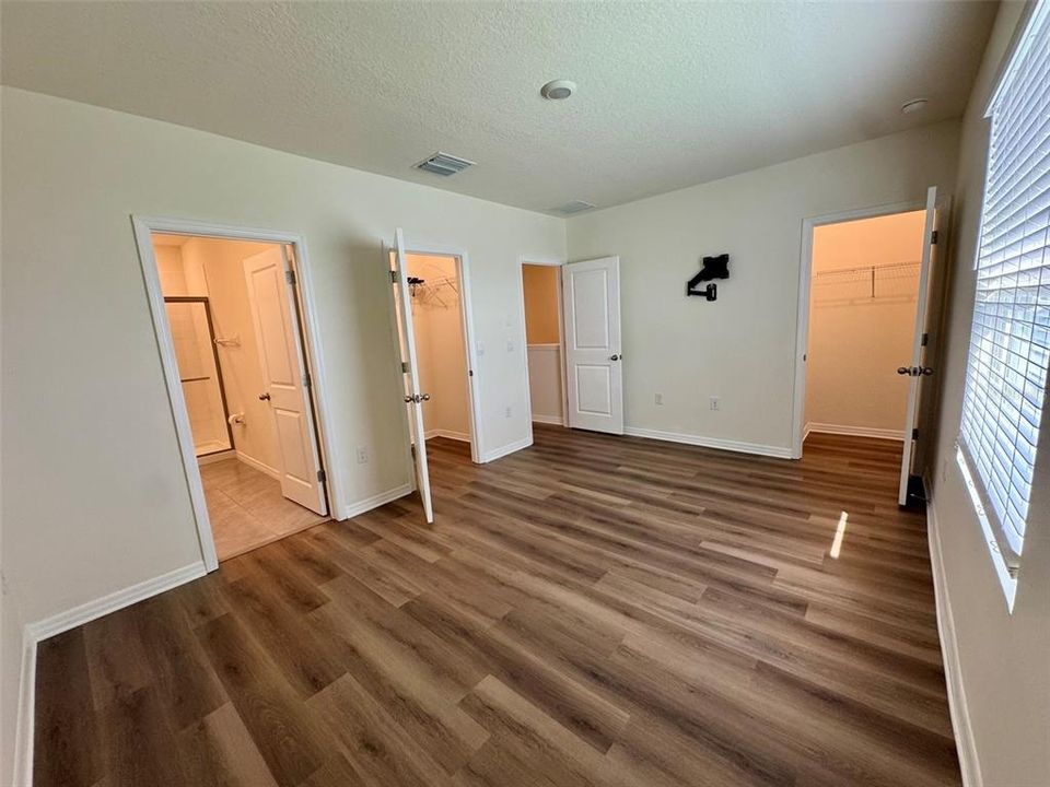 Active With Contract: $1,500 (3 beds, 2 baths, 1673 Square Feet)