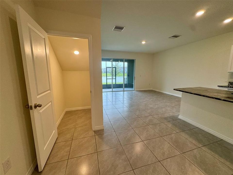 Active With Contract: $1,500 (3 beds, 2 baths, 1673 Square Feet)