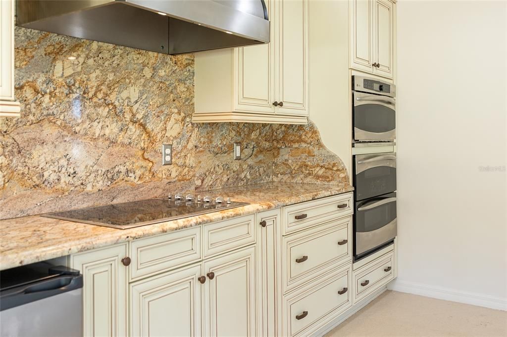 待售: $699,000 (3 贝兹, 3 浴室, 2252 平方英尺)