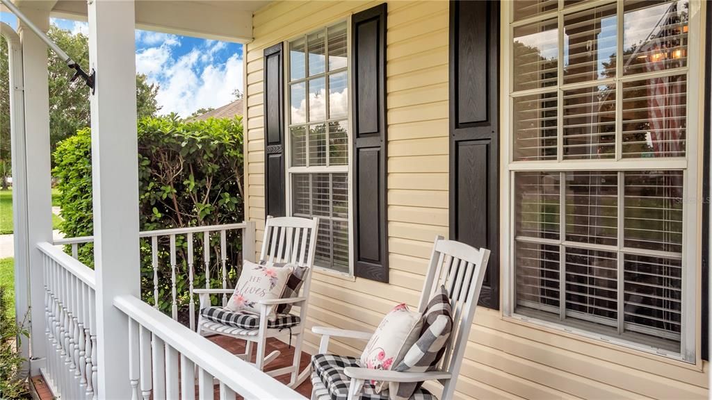 合同活跃: $599,900 (4 贝兹, 2 浴室, 2922 平方英尺)